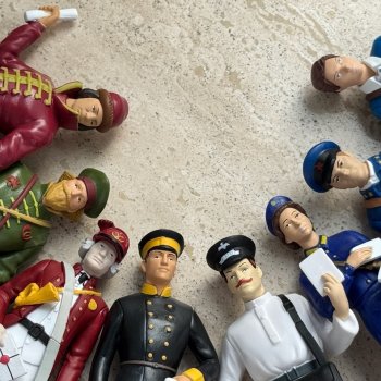 "Почтальоны России", познавательный журнал с фигурками, часть вторая. NN 5-8