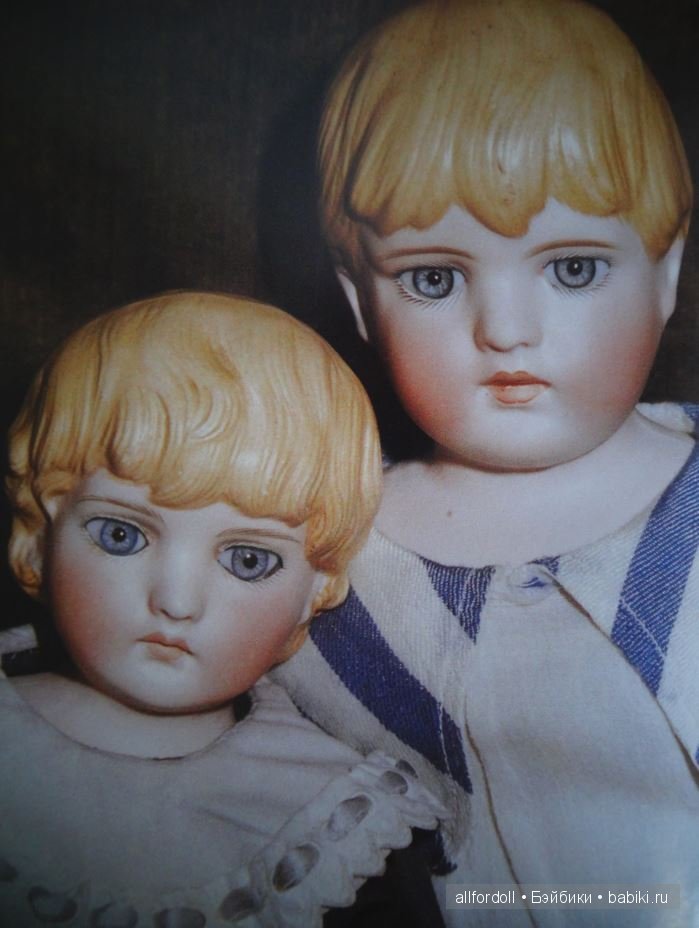 Антикварные куклы в тематических фотографиях