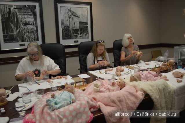 Cuddle Therapy или лечение Кукольными объятьями... Linda Shannon и Кукольный госпиталь (Doll Hospital)