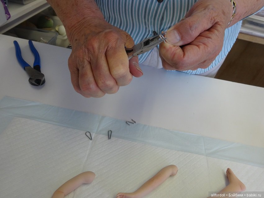 Мной созданные малышки из фарфора по молду Дианны Эффнер