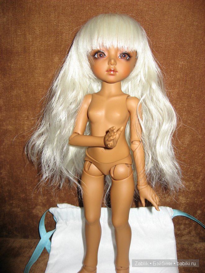 Люси и Мишель позируют. Момоколор