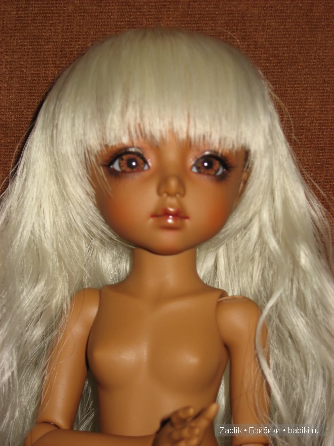 Люси и Мишель позируют. Момоколор