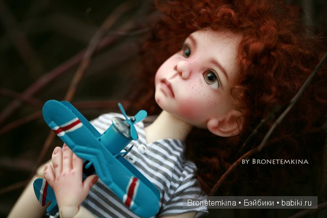 Maurice, Kaye Wiggs, Bronetemkina