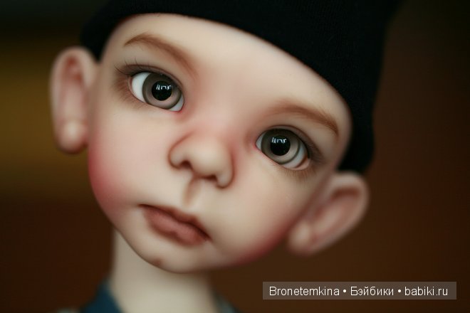 Maurice, Kaye Wiggs, Bronetemkina