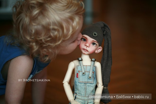 Maurice, Kaye Wiggs, Bronetemkina