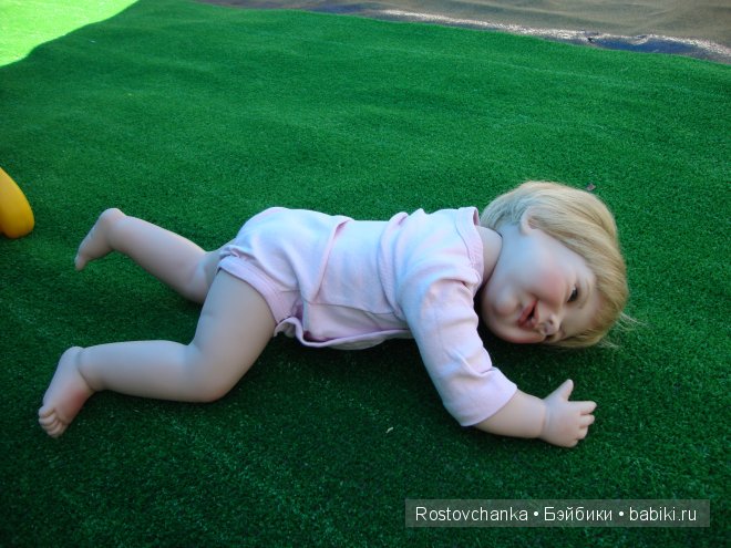 Ясельная группа на прогулке