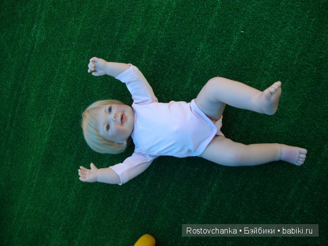 Ясельная группа на прогулке (фото 5)