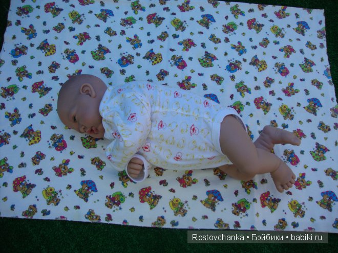 Ясельная группа на прогулке