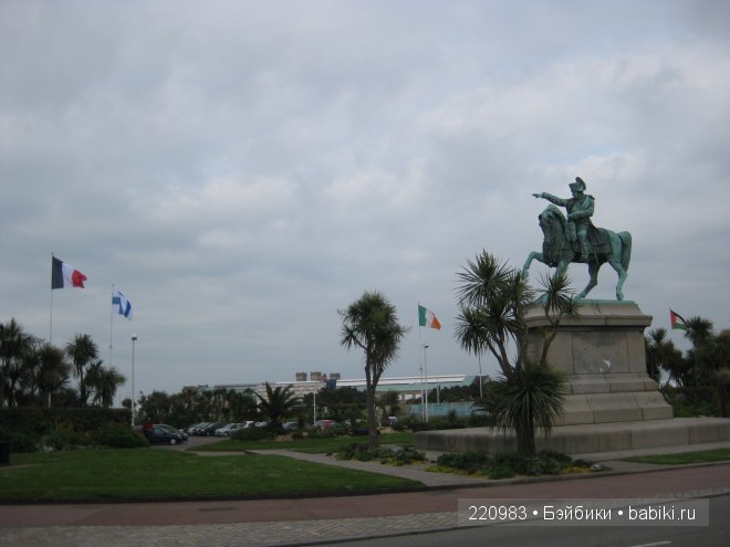 Ушастик во Франции (Real Puki Soso ) и Я в попутчиках (фото 3)