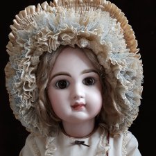 Новые наряды и новые лица