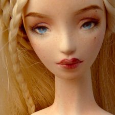 Грустная красавица