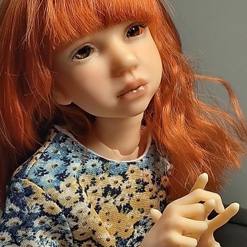 Эмили грустит