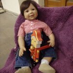 Теперь очередь Данни ехать на на выставку "Искусство куклы"