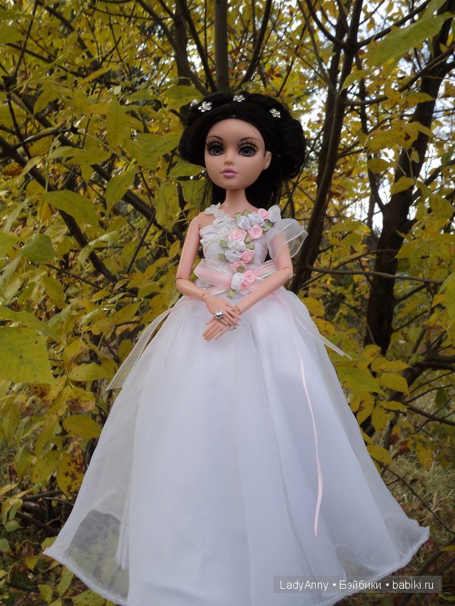 Moxie Teens Tristen. Белла в образе невесты (фото 6)