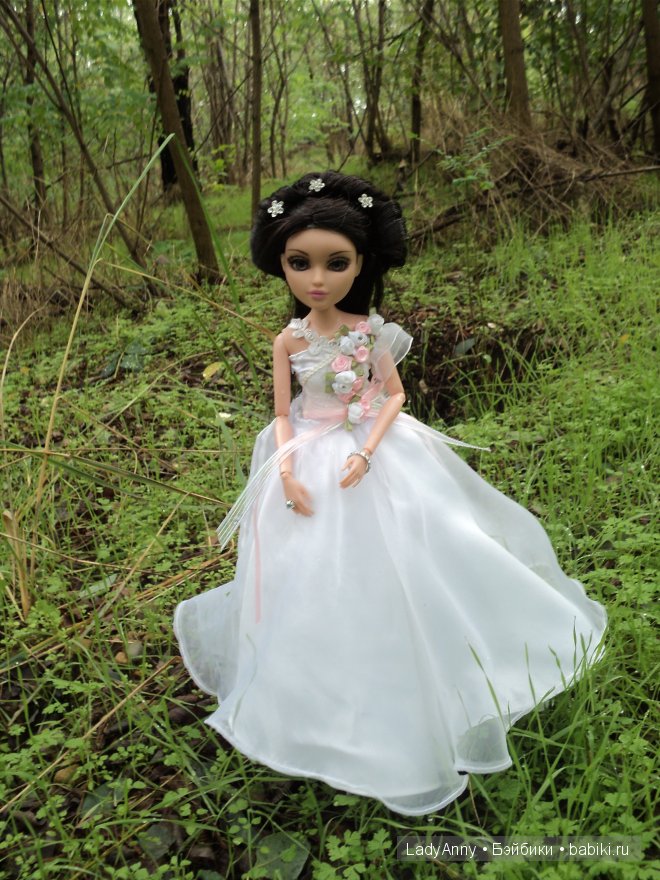 Moxie Teens Tristen. Белла в образе невесты (фото 10)