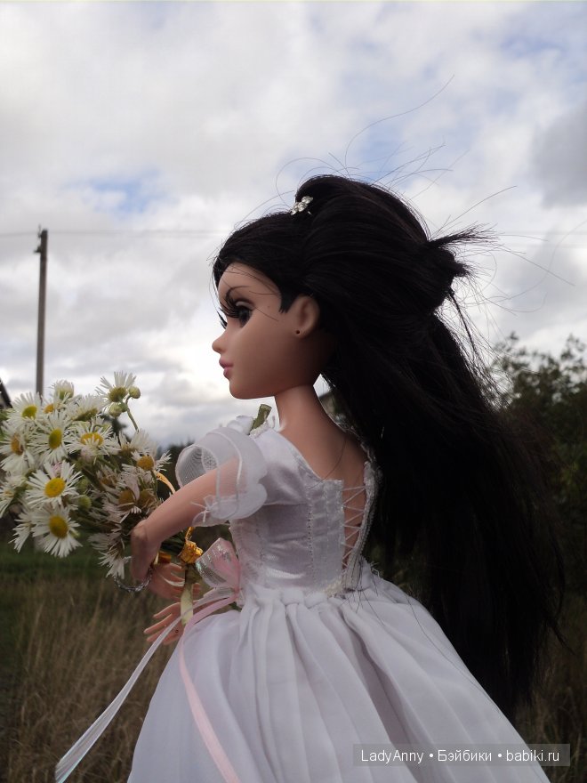 Moxie Teens Tristen. Белла в образе невесты