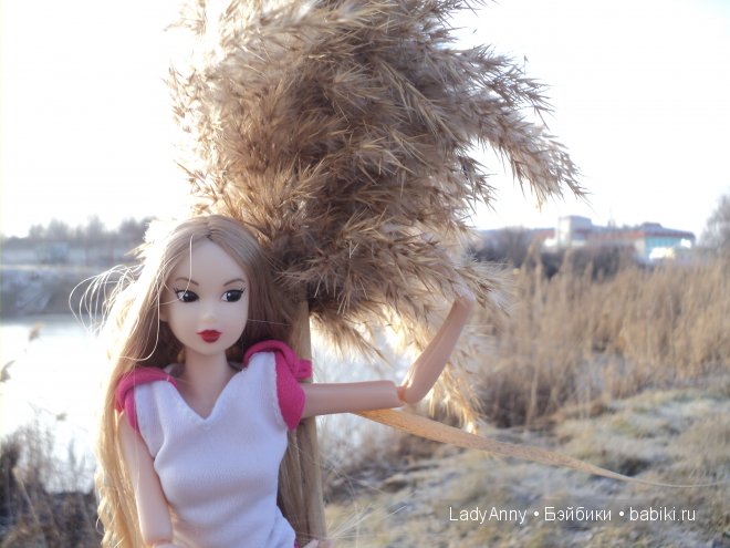 Прелестная кукла Момоко Вивьен