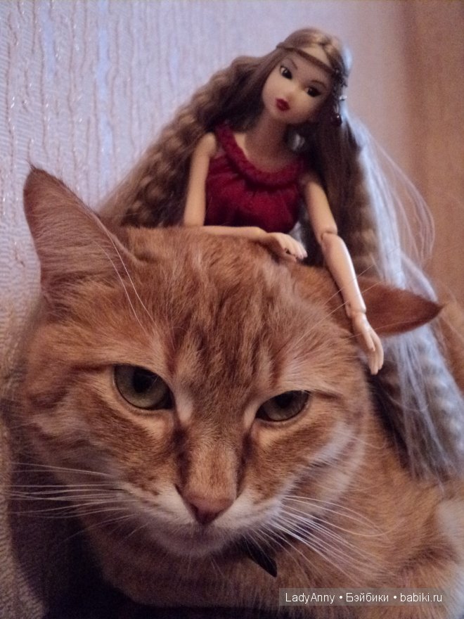 Прелестная кукла Момоко Вивьен