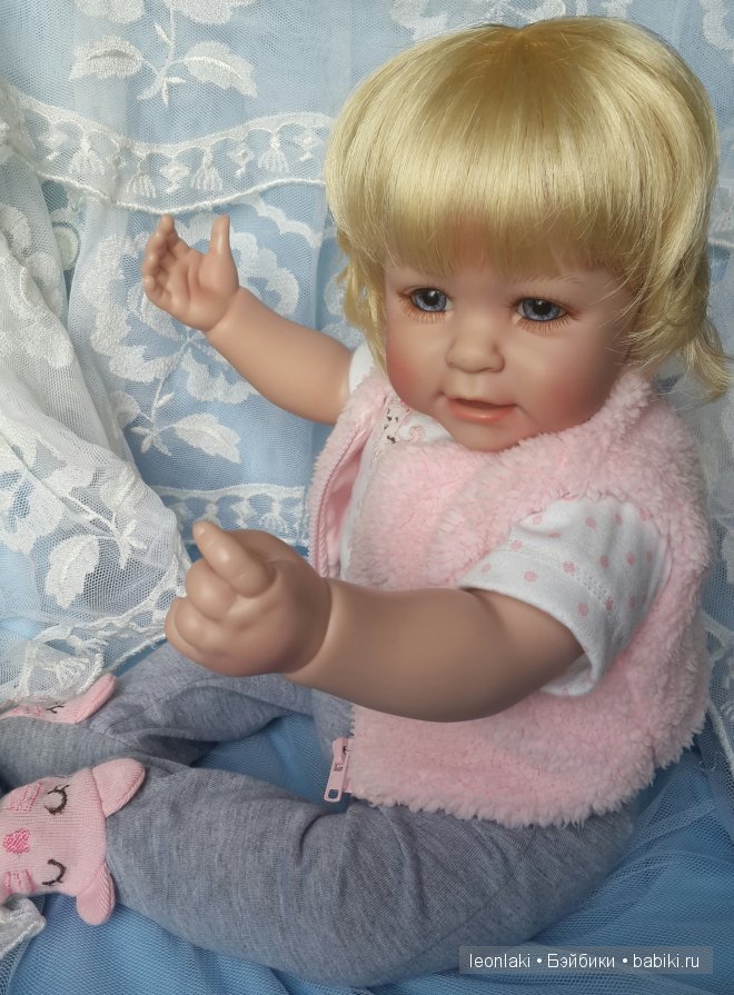 Лучик солнца. Первое знакомство с куклой Адорой (фото 6)