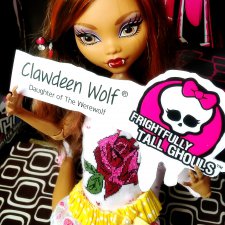 Потрясающая  волчица формата XL + крошка мышка