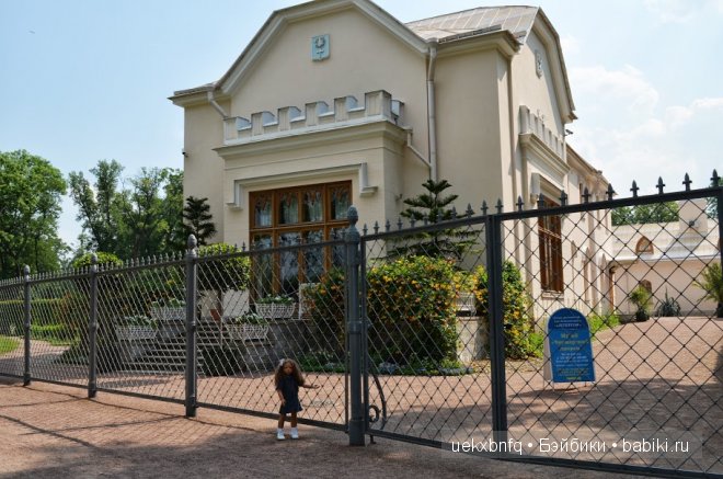 Прогулка по парку Александрия, Петергоф. Дженни от Heidi Plusczok