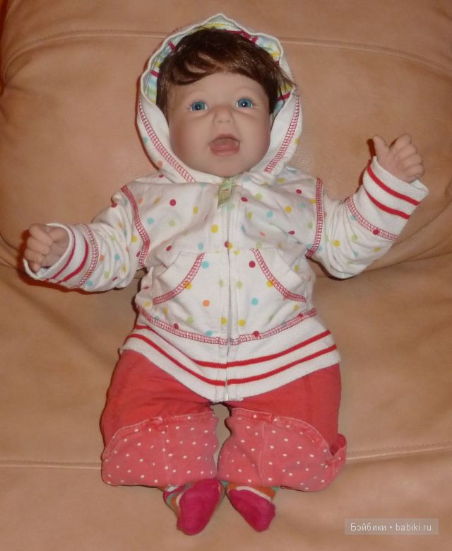 Наша Аришка в обновках (кукла Ли Миддлтон) (фото 2)