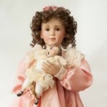 Mary Elizabeth от Pamela Phillips или  Dora от Verena Anderson?