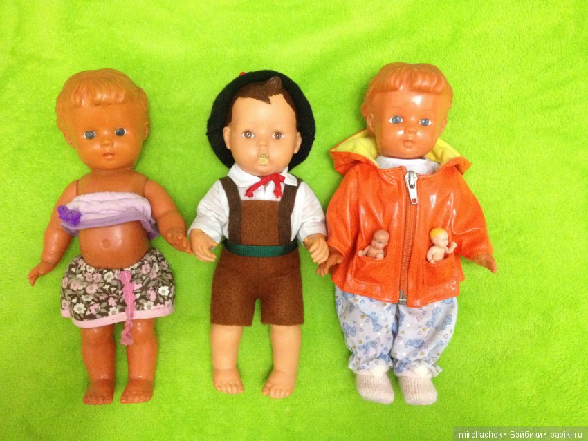 Ура! Спустя годы выяснилось, что наши близняшки из Чехословакии! Хоть и покупались (девочка - как ГДР, мальчик - как ФРГ)