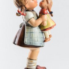 Ежедневно меняется мода:)