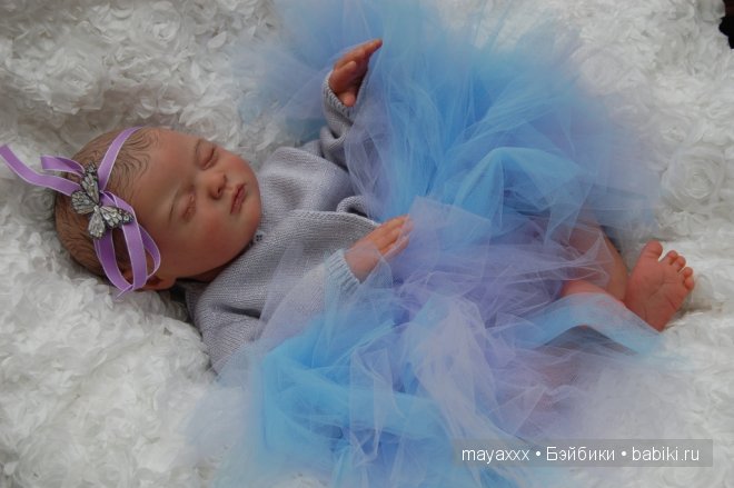 Маленькая дюймовочка Офелия и малышка реборн Бэйлей