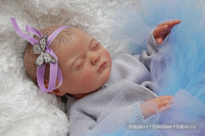 Маленькая дюймовочка Офелия и малышка реборн Бэйлей