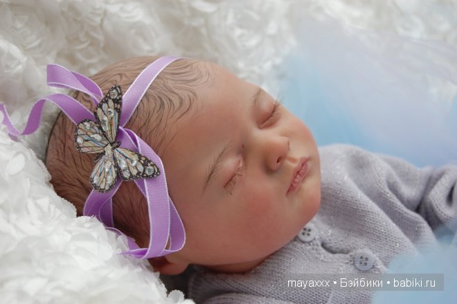 Маленькая дюймовочка Офелия и малышка реборн Бэйлей