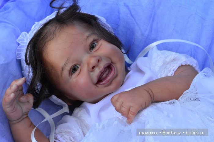 Элла, этническая малышка из молда Харпер от Andrea Arcello