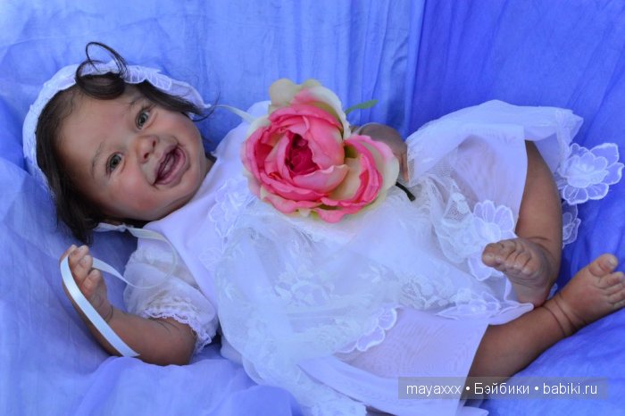 Элла, этническая малышка из молда Харпер от Andrea Arcello