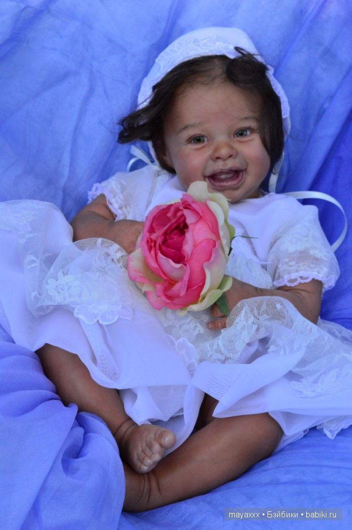 Элла, этническая малышка из молда Харпер от Andrea Arcello