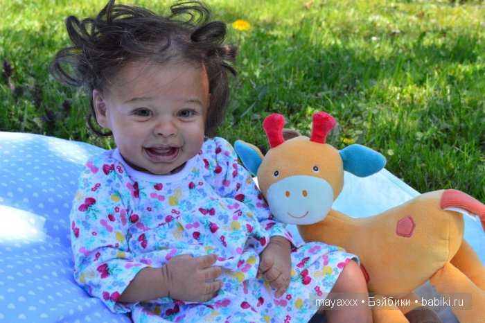 Элла, этническая малышка из молда Харпер от Andrea Arcello