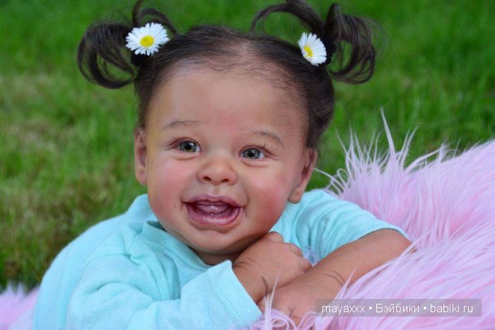 Элла, этническая малышка из молда Харпер от Andrea Arcello