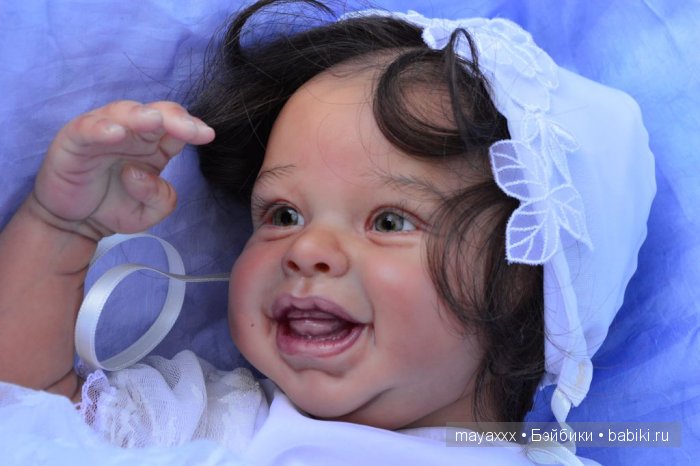 Элла, этническая малышка из молда Харпер от Andrea Arcello