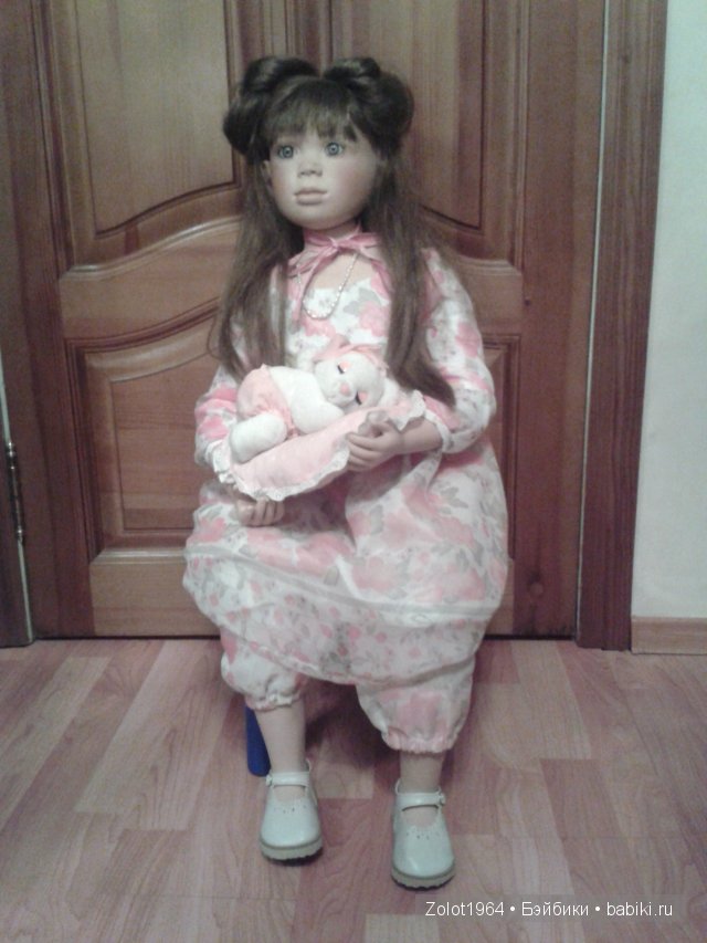 Фарфоровая кукла в розовом (фото 5)