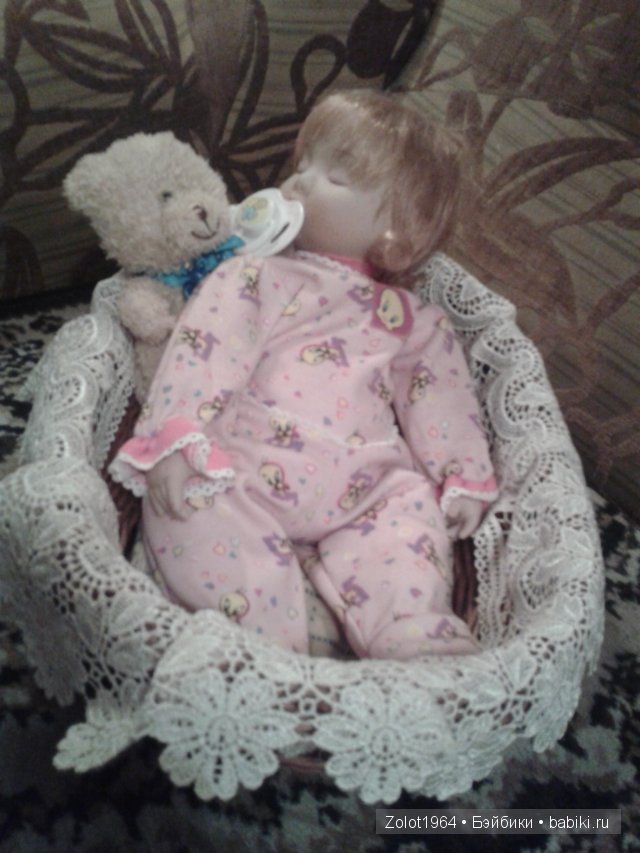 Фарфоровая кукла - малышка сплюшечка (фото 2)