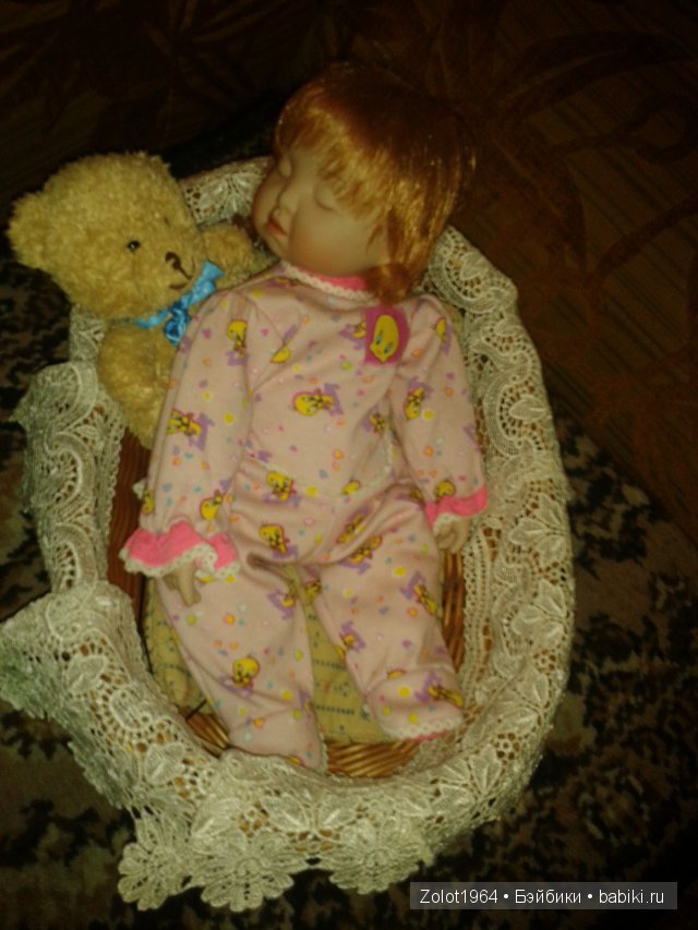 Фарфоровая кукла - малышка сплюшечка (фото 3)