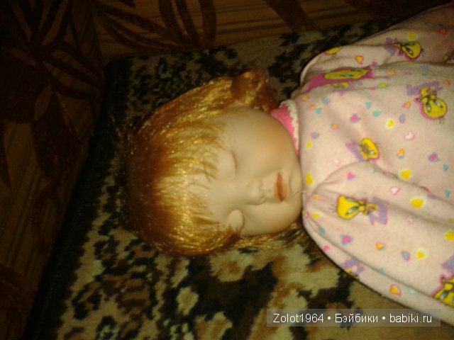 Фарфоровая кукла - малышка сплюшечка (фото 4)