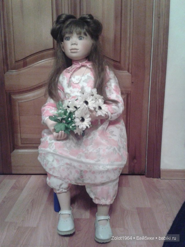 Фарфоровая кукла в розовом (фото 2)