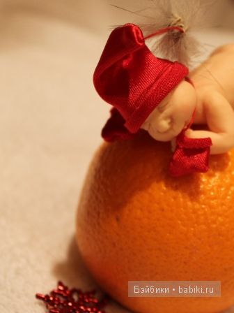 Ирина Мекко, Fimo puppen, малыш из пластики, малыш на апельсине, санта клаус, новогодний сувенир, спящий малыш Ирина Мекко, Fimo puppen, малыш из пластики, малыш на апельсине, санта клаус, новогодний сувенир, спящий малыш