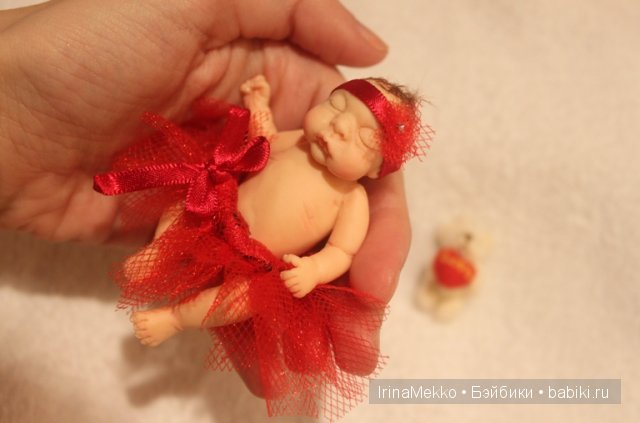 Ирина Мекко, Fimo Puppen, спящий малыш, девочка в юбочке, пачка, малыш из пластики, авторская кукла