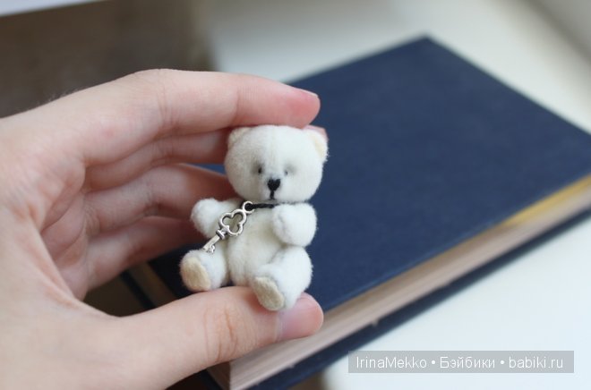 Авторская игрушка Ирины Мекко, мини-мишка