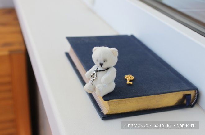 Авторская игрушка Ирины Мекко, мини-мишка