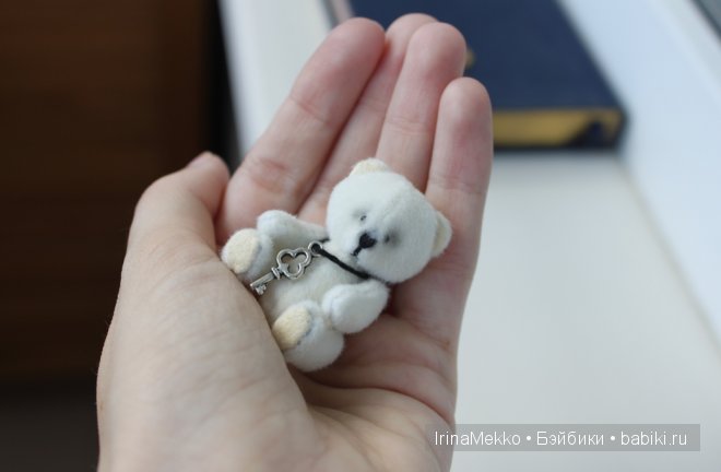 Авторская игрушка Ирины Мекко, мини-мишка