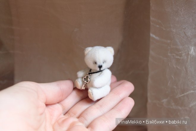Авторская игрушка Ирины Мекко, мини-мишка