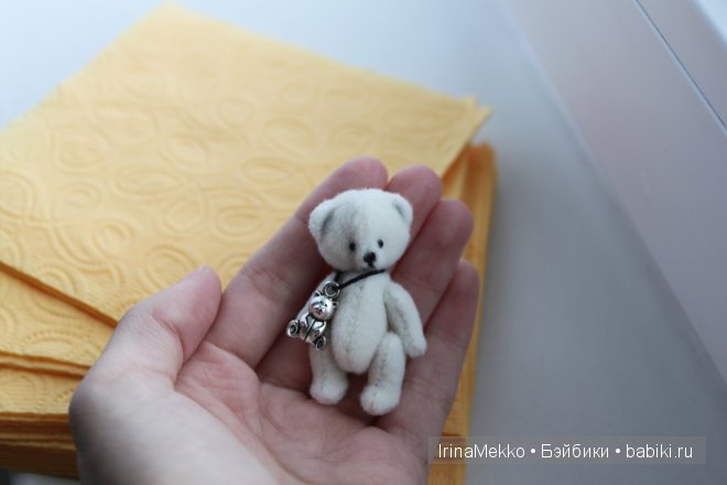 Авторская игрушка Ирины Мекко, мини-мишка